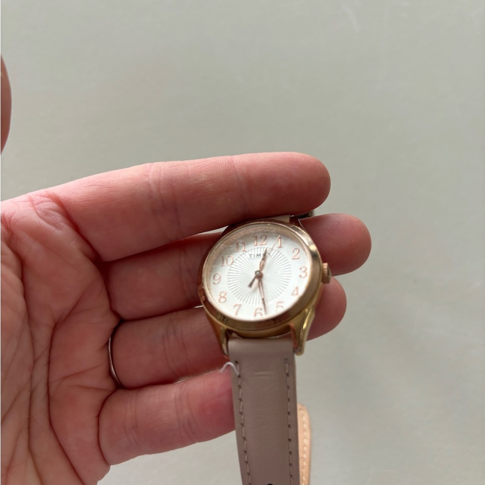 Timex Pink Watch - Picture 4 of 7